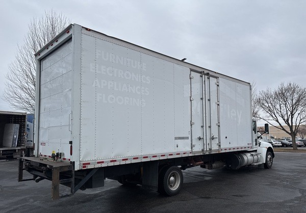 2017 Kenworth T370 4x2 Caja de 26 pies !!!!