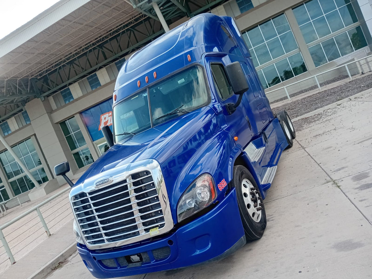 2016 Freightliner Cascadia DD15 – Frontier Equipment Sales