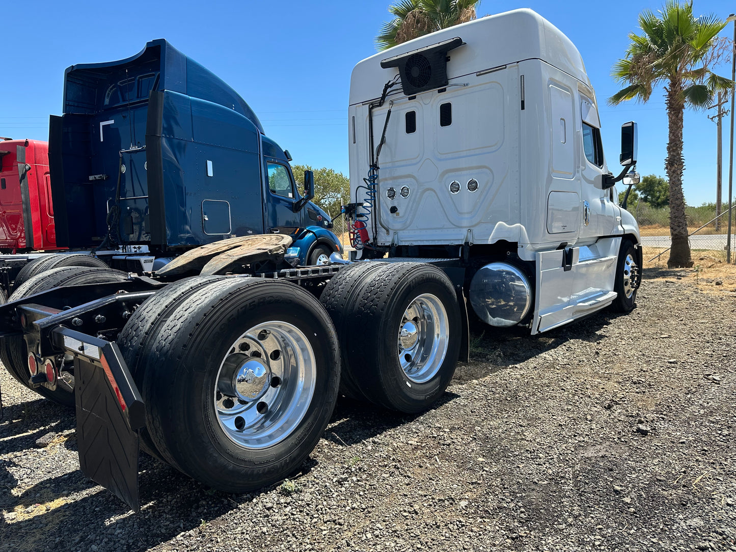 2017 Freightliner Cascadia DD15 Sleeper – Frontier Equipment Sales