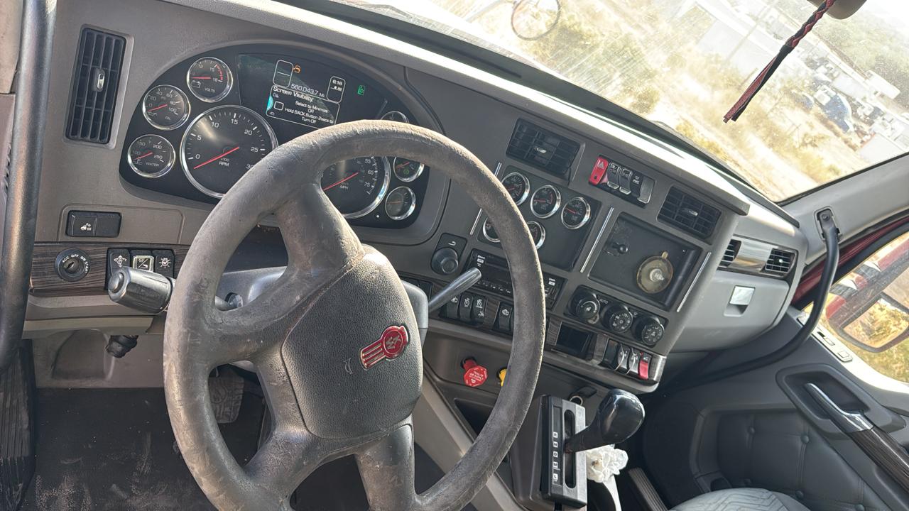 Kenworth T680 2016 PACCAR Automático Rojo | Tractocamión en Venta - Camión