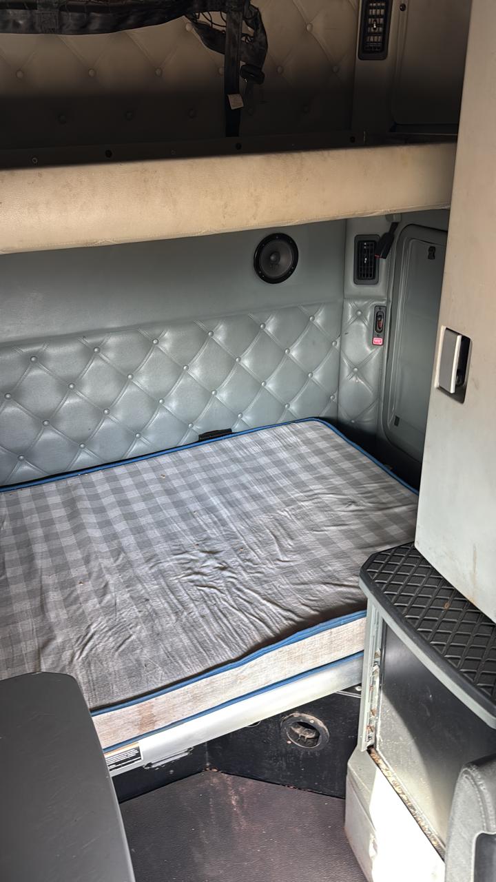 Kenworth T680 2016 PACCAR Automático Rojo | Tractocamión en Venta - Camión