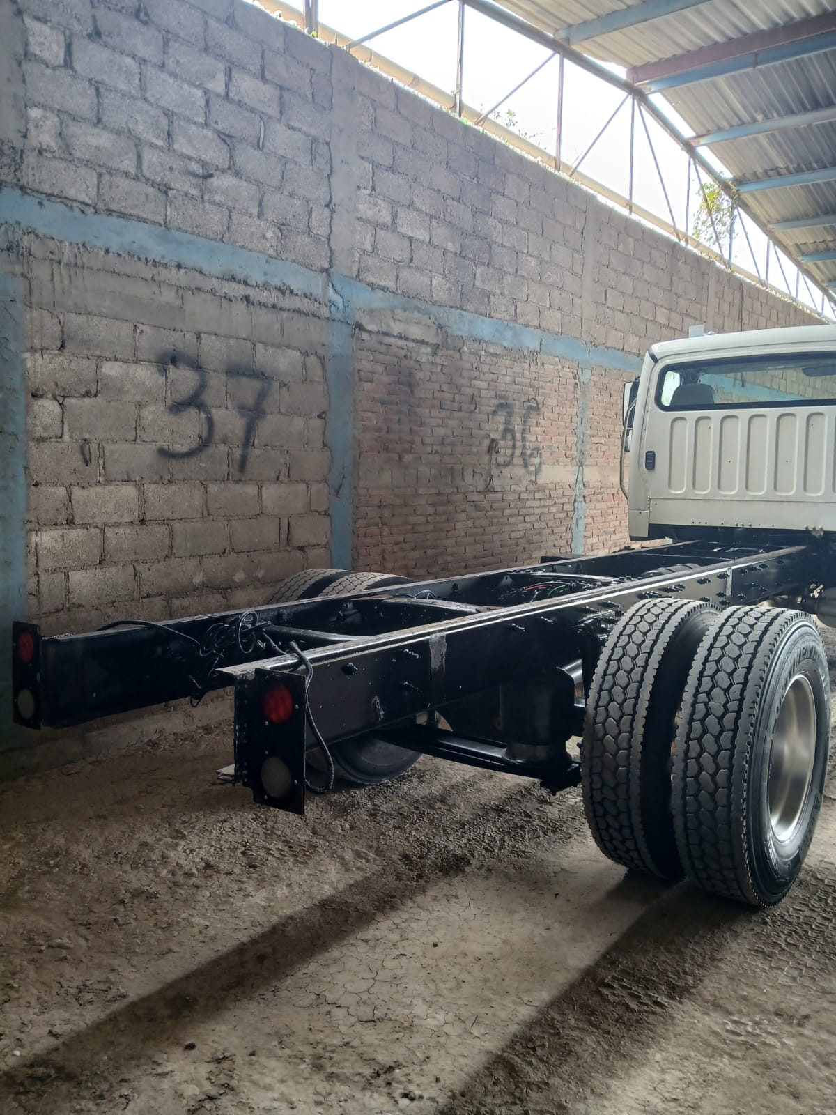 2016 Freightliner M2 con Caja Supreme 18 Ft – Frontier Equipment Sales