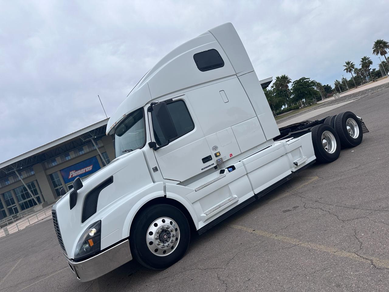 Volvo Sleeper 2016 | Motor DT13 | Automático