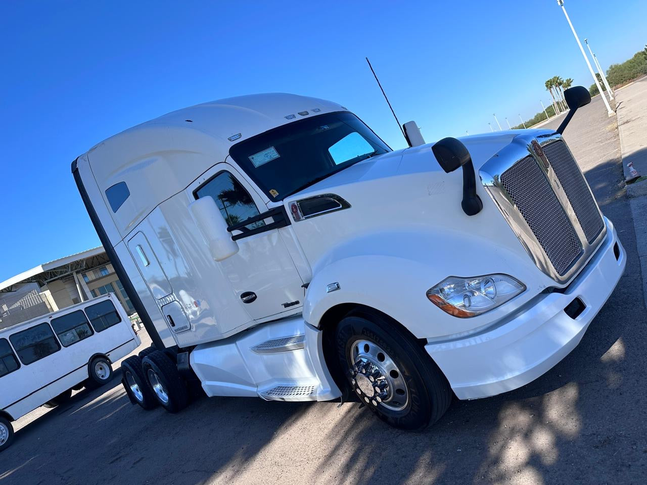 Kenworth T680 2017 | Cummins ISX | Automático