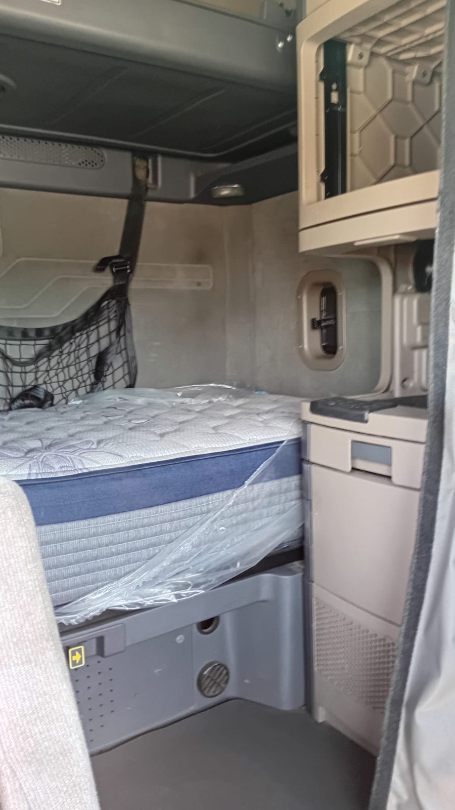 2017 Freightliner Cascadia | Motor Detroit DD15, 10 cambios