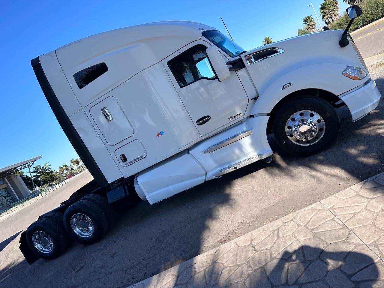 Kenworth T680 2017 | Cummins ISX | Automático