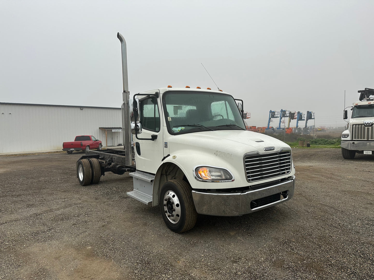 Freightliner M2 106 2018 | Motor Cummins | Automático