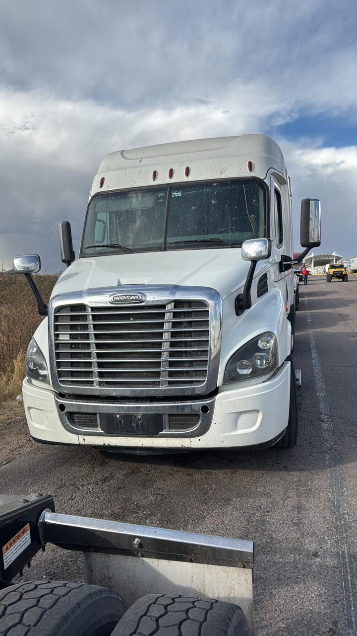 Freightliner Cascadia 2016 | Motor Detroit | Automático en Venta - Camión