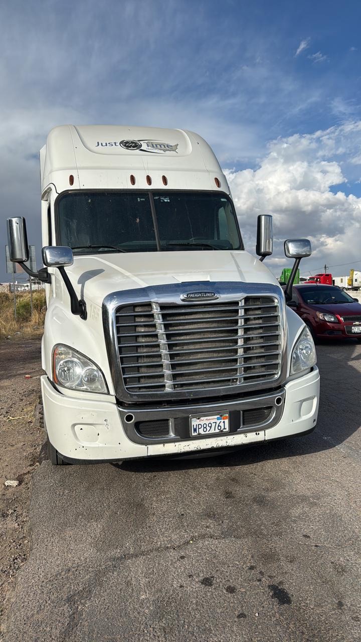 Freightliner Cascadia 2017 | Motor Detroit | Automático en Venta - Camión