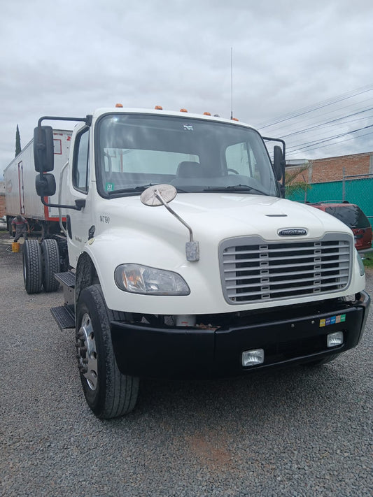 2016 Freightliner M2 con Caja Supreme 18 Ft – Frontier Equipment Sales