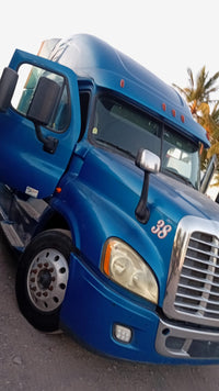 2016 Freightliner Cascadia | Motor Detroit DD15, 10 cambios
