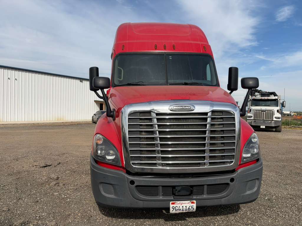 Freightliner Cascadia 2017 Raised Roof | Detroit DD15 | 10 Velocidades