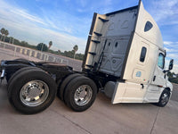 Freightliner Cascadia 2018 | Detroit DD15 | Automático